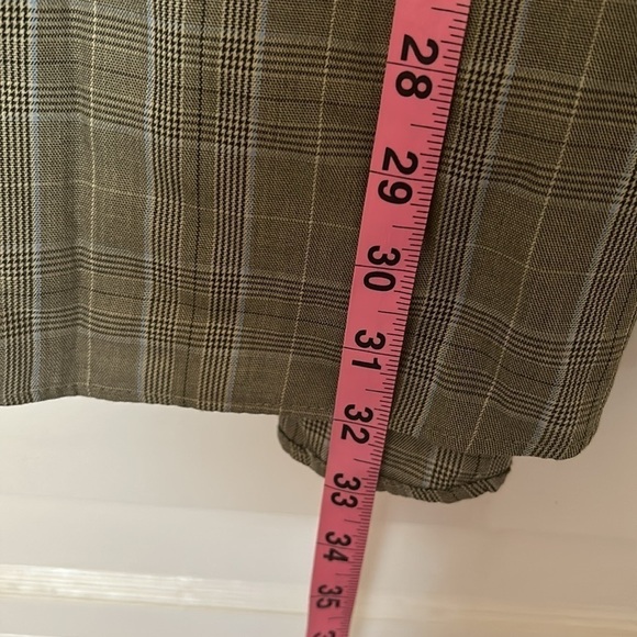 Van Heusen long sleeve dress shirt. 3X. Neck size 19-19 1/2 - Picture 5 of 5